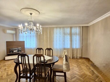 3 otaqlı köhnə tikili - İnşaatçılar m. - 85 m²