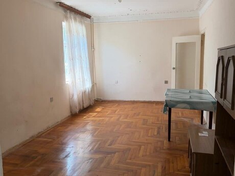 2 otaqlı köhnə tikili - Bakıxanov q. - 50 m²