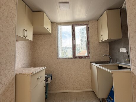 2 otaqlı köhnə tikili - İnşaatçılar m. - 38 m²