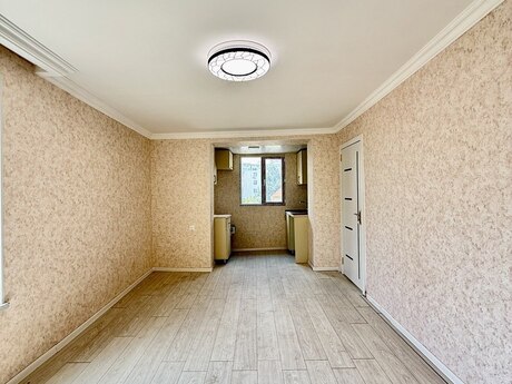2 otaqlı köhnə tikili - İnşaatçılar m. - 38 m²