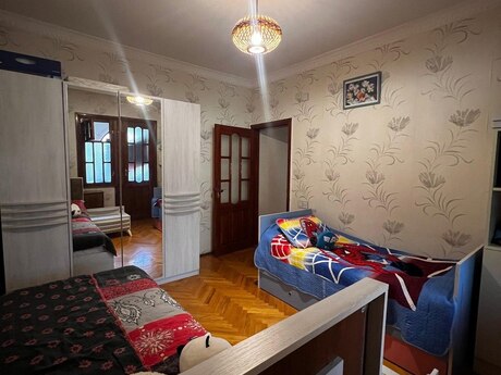 5 otaqlı köhnə tikili - Yeni Yasamal q. - 130 m²