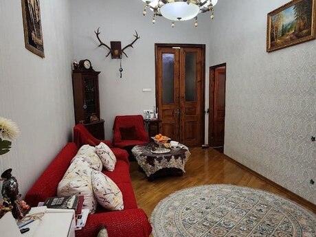 3 otaqlı köhnə tikili - Sahil m. - 110 m²