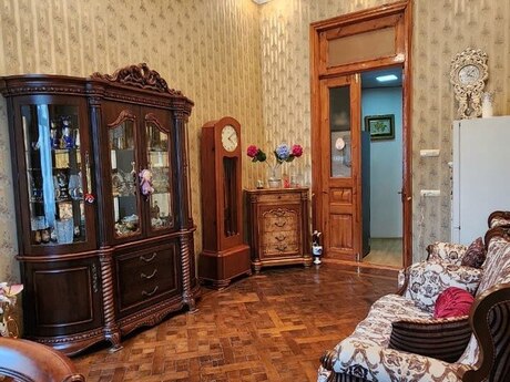 3 otaqlı köhnə tikili - Sahil m. - 110 m²
