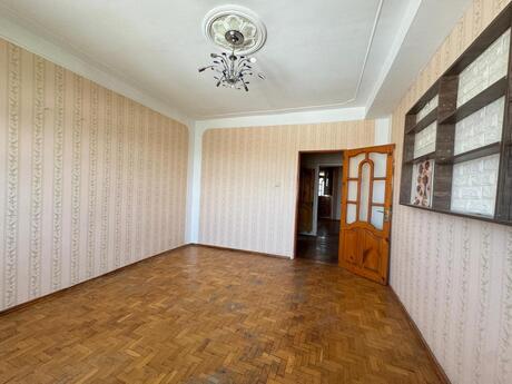 4 otaqlı köhnə tikili - Xalqlar Dostluğu m. - 100 m²