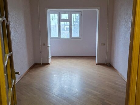 2 otaqlı köhnə tikili - 20 Yanvar m. - 65 m²