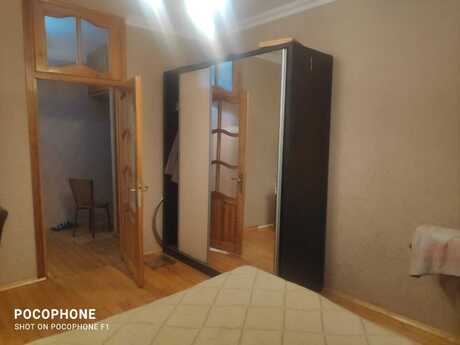 3 otaqlı köhnə tikili - Köhnə Günəşli q. - 85 m²