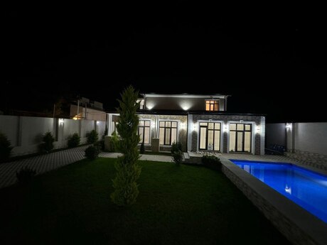 6 otaqlı həyət evi/bağ evi - Mərdəkan q. - 350 m²