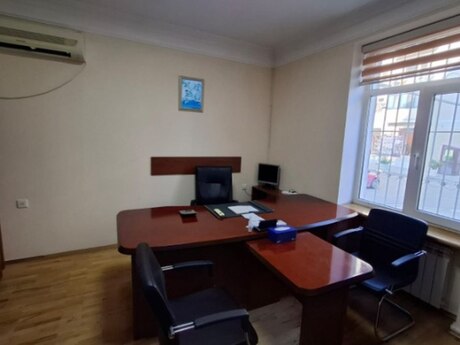 3-комн. офис - м. Шах Исмаил Хатаи - 80 м²