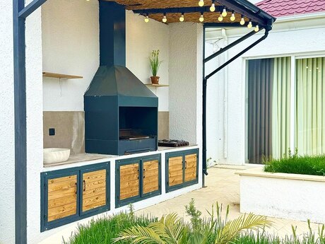 4 otaqlı həyət evi/bağ evi - Türkan q. - 260 m²