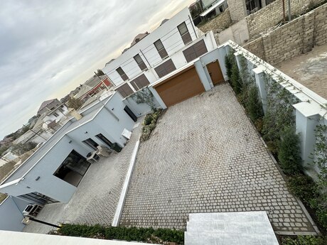2 otaqlı həyət evi/bağ evi - Nardaran q. - 200 m²