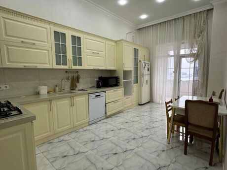 3 otaqlı mənzil, 140 m², Əhmədli: 265 000 ₼ 3