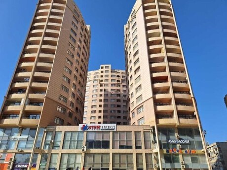 3-комн. новостройка - м. Элмляр Академиясы - 125 м²