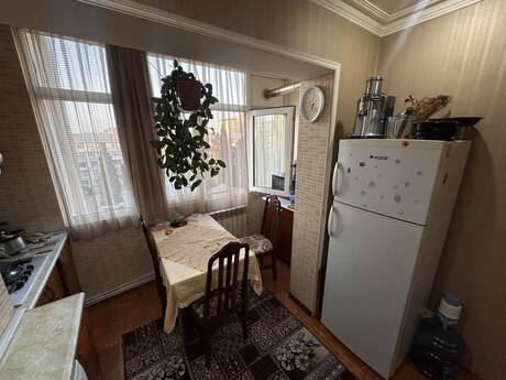 4 otaqlı köhnə tikili - Xırdalan - 100 m²