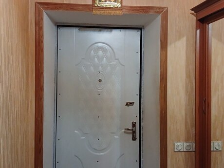 3 otaqlı köhnə tikili - 8-ci kilometr q. - 70 m²