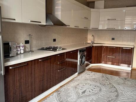 3 otaqlı yeni tikili - Şah İsmayıl Xətai m. - 130 m²
