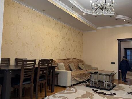 3 otaqlı yeni tikili - Şah İsmayıl Xətai m. - 130 m²