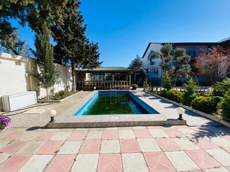 6 otaqlı həyət evi/bağ evi - Mərdəkan q. - 200 m²