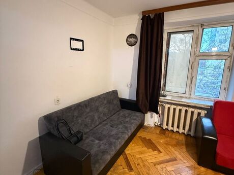 2 otaqlı köhnə tikili - Elmlər Akademiyası m. - 40 m²