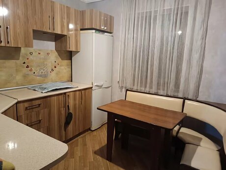 5 otaqlı həyət evi/bağ evi - Biləcəri q. - 100 m²