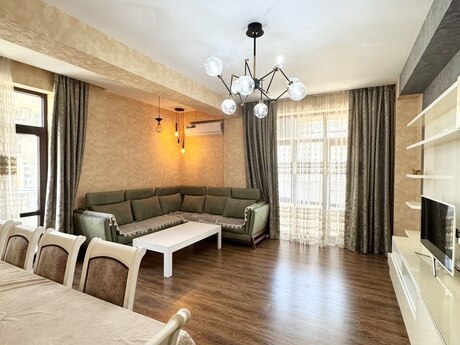 3-комн. новостройка - Наримановский  р. - 135 м²