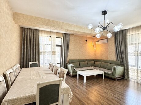 3-комн. новостройка - Наримановский  р. - 135 м²