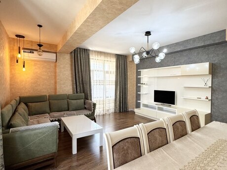 3-комн. новостройка - Наримановский  р. - 135 м²