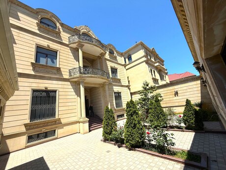 12 otaqlı həyət evi/bağ evi - Nəsimi m. - 900 m²