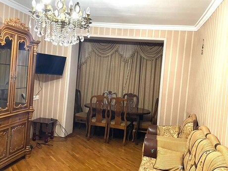 2 otaqlı köhnə tikili - Xalqlar Dostluğu m. - 75 m²