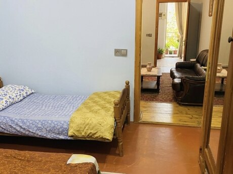 2 otaqlı köhnə tikili - 28 May m. - 55 m²