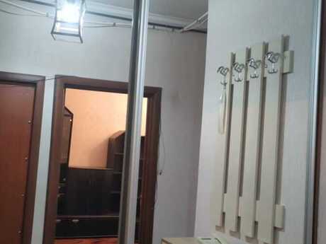 2 otaqlı köhnə tikili - Memar Əcəmi m. - 53 m²