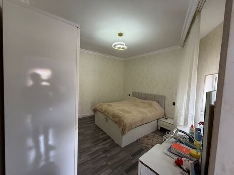 2 otaqlı həyət evi/bağ evi - Avtovağzal m. - 75 m²