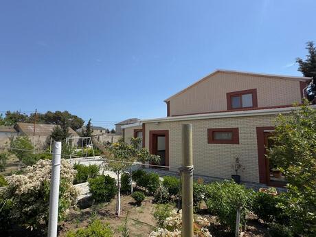 5 otaqlı həyət evi/bağ evi - Mərdəkan q. - 200 m²
