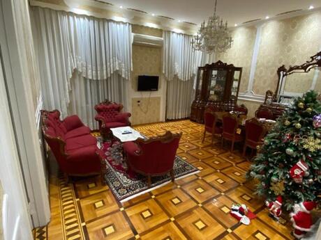 5 otaqlı köhnə tikili - İçəri Şəhər m. - 200 m²