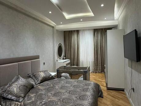 4 otaqlı yeni tikili - 28 May m. - 236 m²