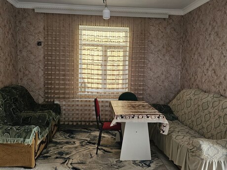 6 otaqlı həyət evi/bağ evi - Mehdiabad q. - 264 m²
