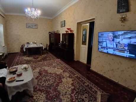 5 otaqlı həyət evi/bağ evi - Nəsimi m. - 300 m²