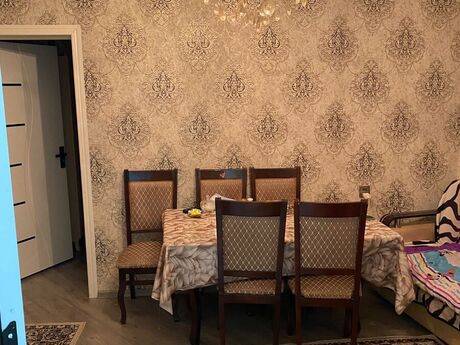 7 otaqlı həyət evi/bağ evi - Əhmədli m. - 150 m²