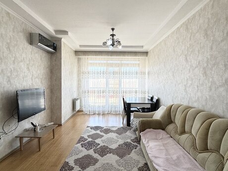 2-комн. новостройка - м. 20 января - 80 м²