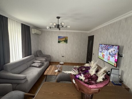 2 otaqlı köhnə tikili - İnşaatçılar m. - 50 m²