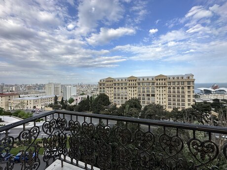 Elan №6120159 - Bakı, İçəri Şəhər m., 3 otaqlı, 101.5 m², 5/5 mərtəbə