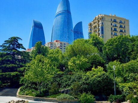 3-комн. вторичка - м. Ичеришехер - 101.5 м²
