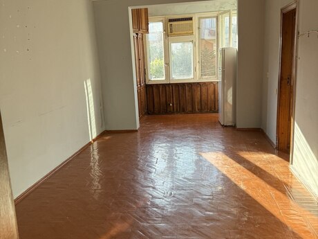 2 otaqlı köhnə tikili - Memar Əcəmi m. - 45 m²