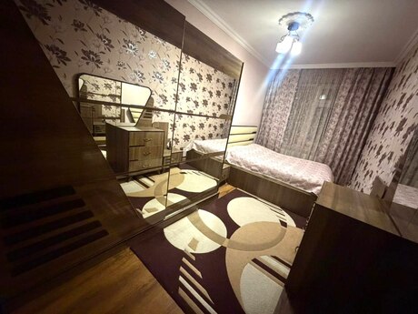 2 otaqlı köhnə tikili - Memar Əcəmi m. - 45 m²