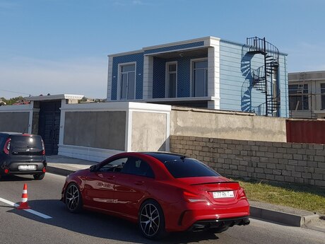 4 otaqlı həyət evi/bağ evi - Novxanı q. - 176 m²
