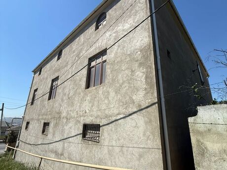7 otaqlı həyət evi/bağ evi - Xırdalan - 390 m²