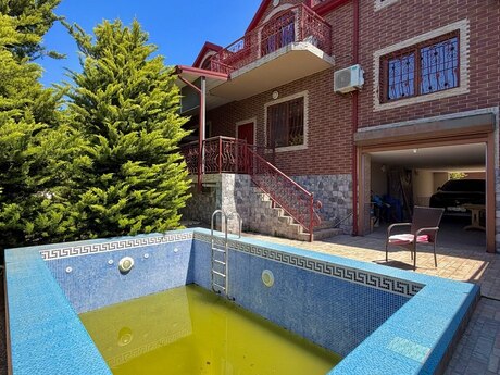6 otaqlı həyət evi/bağ evi - Buzovna q. - 250 m²