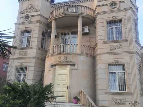 9 otaqlı həyət evi/bağ evi - Nəsimi m. - 600 m²