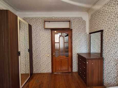 3 otaqlı köhnə tikili - Memar Əcəmi m. - 50 m²