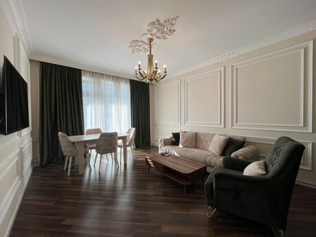 2-комн. новостройка - м. 8 ноября - 70 м²