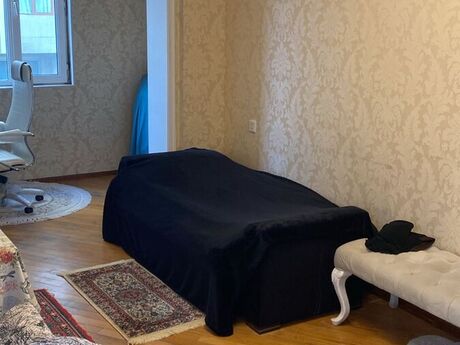 2 otaqlı köhnə tikili - 28 May m. - 80 m²